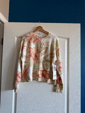 CeCe floral lightweight sweater. Size L